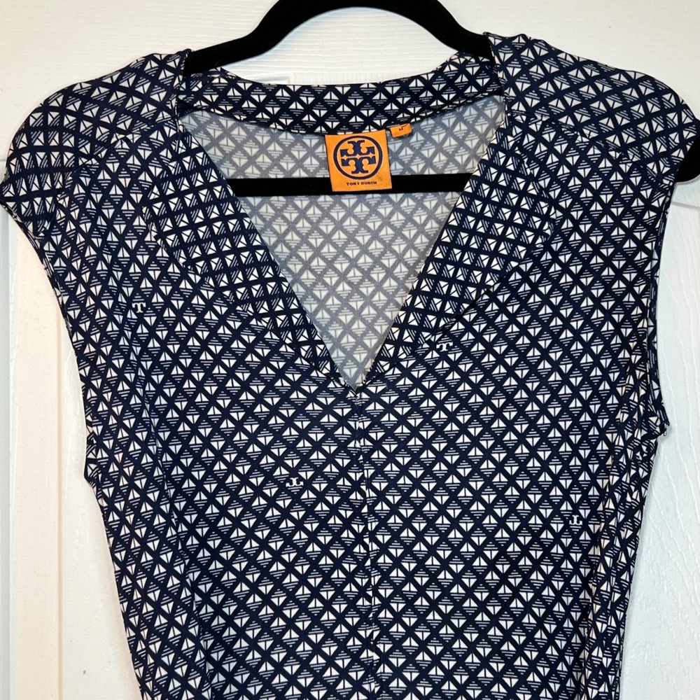 Tory Burch Navy Blue White Geometric Print V-Neck Belted Dress Womens Medium - Picture 3 of 10